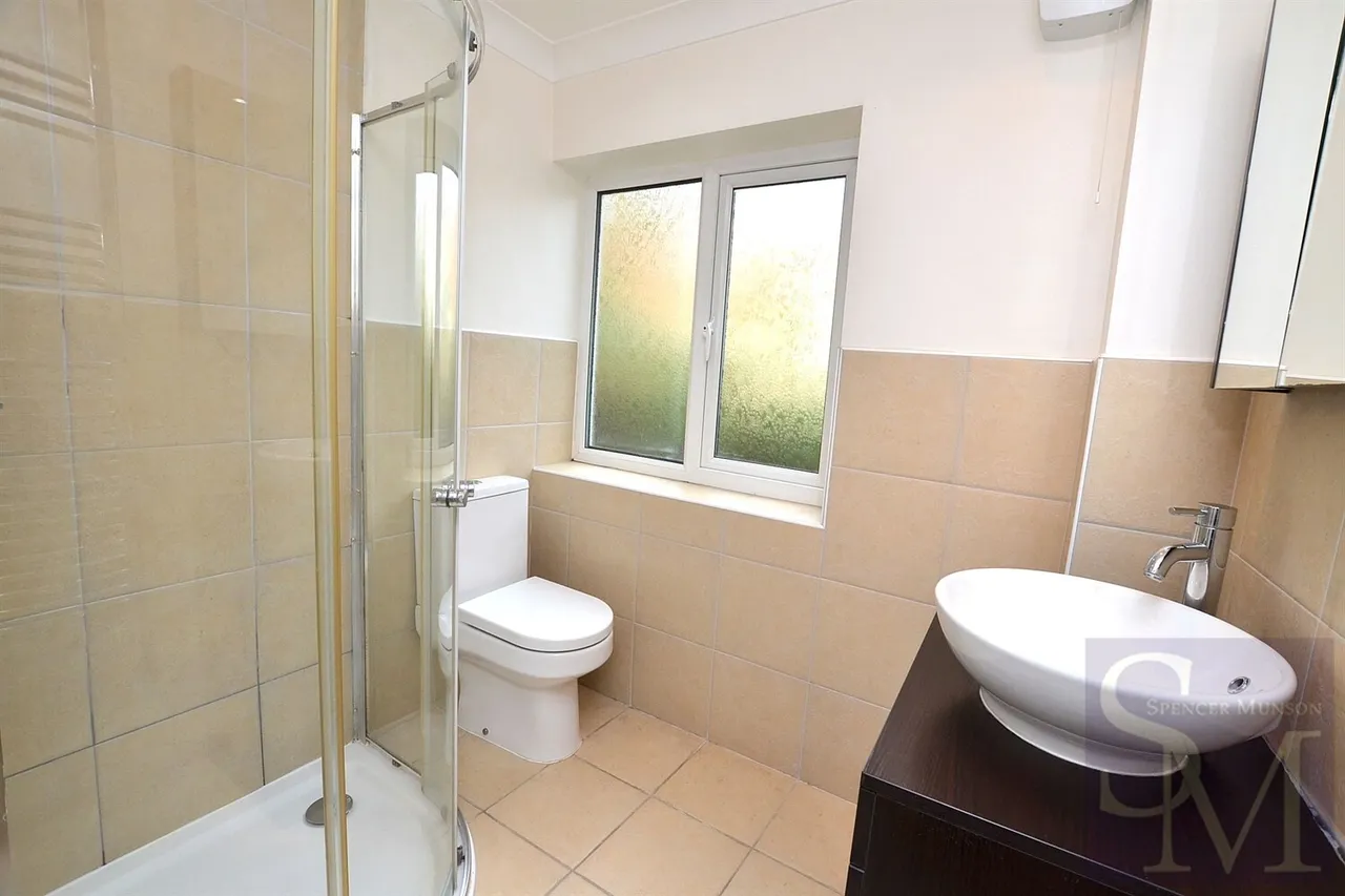 High Road, Loughton, IG10, photo 14
