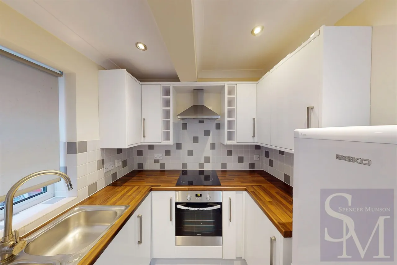 High Road, Loughton, IG10, photo 8