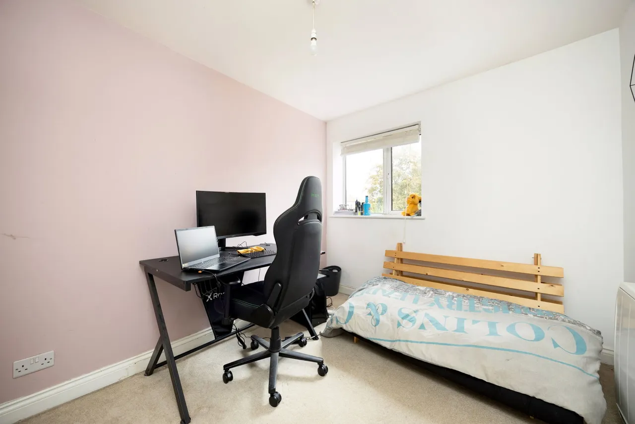 Poulshot Road, Poulshot, SN10, photo 9