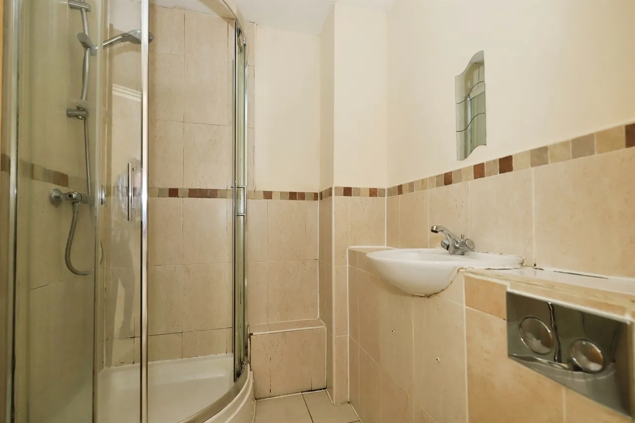Liana Gardens, Wolverhampton, WV2, photo 17