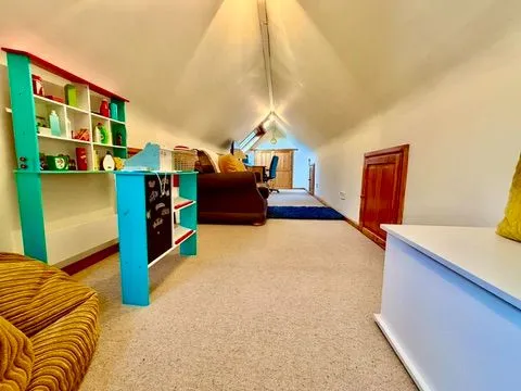 Pantyresk Road, Abercarn, NP11, photo 32