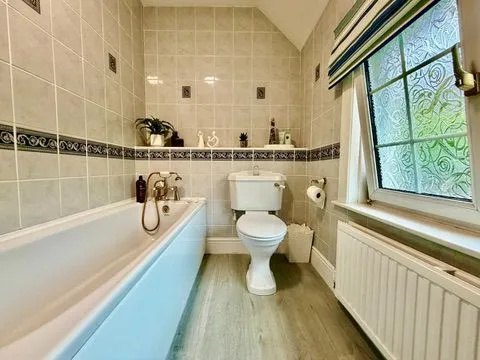 Pantyresk Road, Abercarn, NP11, photo 35
