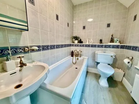 Pantyresk Road, Abercarn, NP11, photo 36