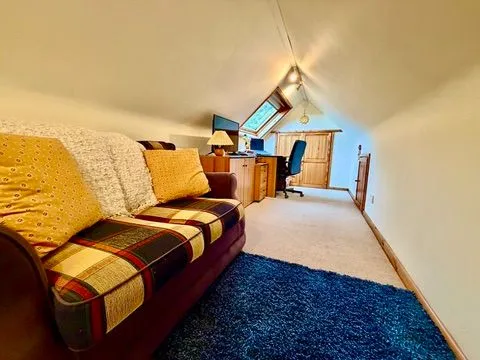 Pantyresk Road, Abercarn, NP11, photo 33
