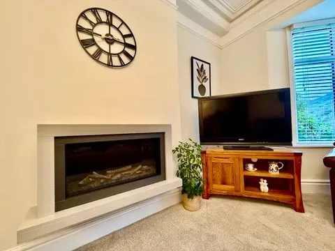 Pantyresk Road, Abercarn, NP11, photo 12