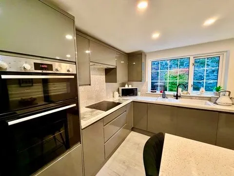 Pantyresk Road, Abercarn, NP11, photo 14