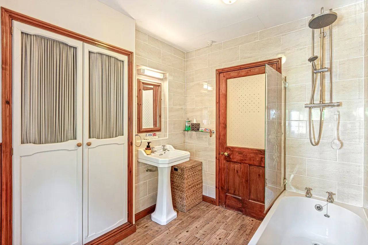 Rawn Hill Cottage, Mancetter, photo 35