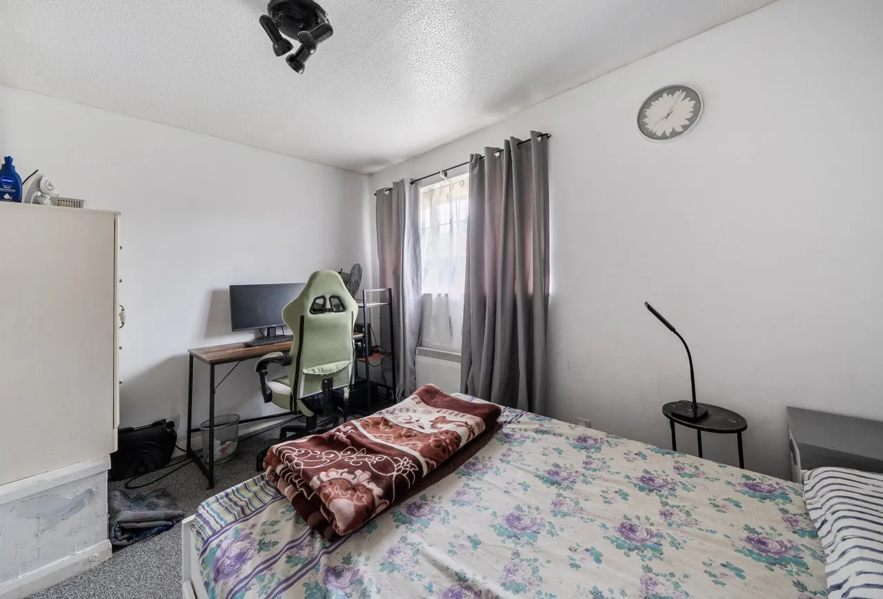 Tamworth Lane, Mitcham, CR4 1DA, photo 8