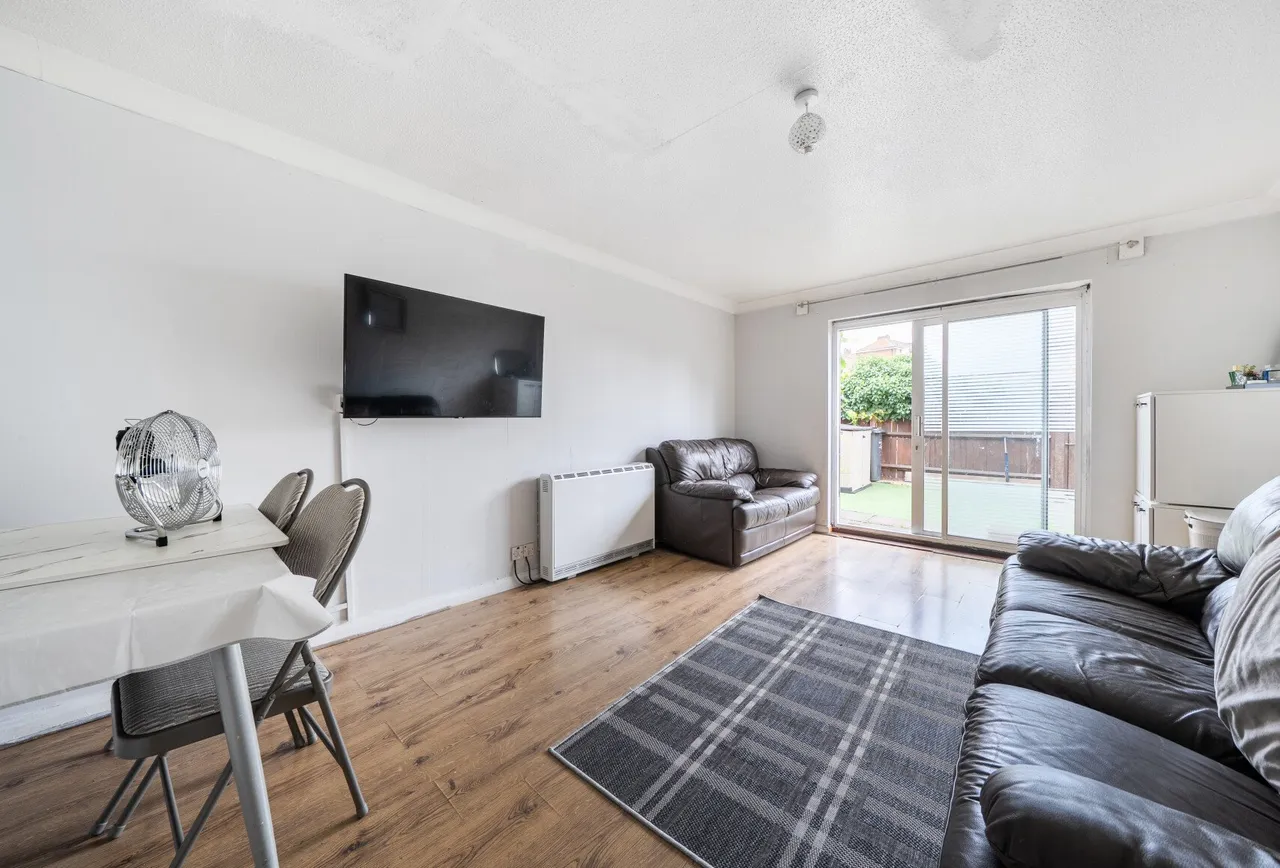 Tamworth Lane, Mitcham, CR4 1DA, photo 5