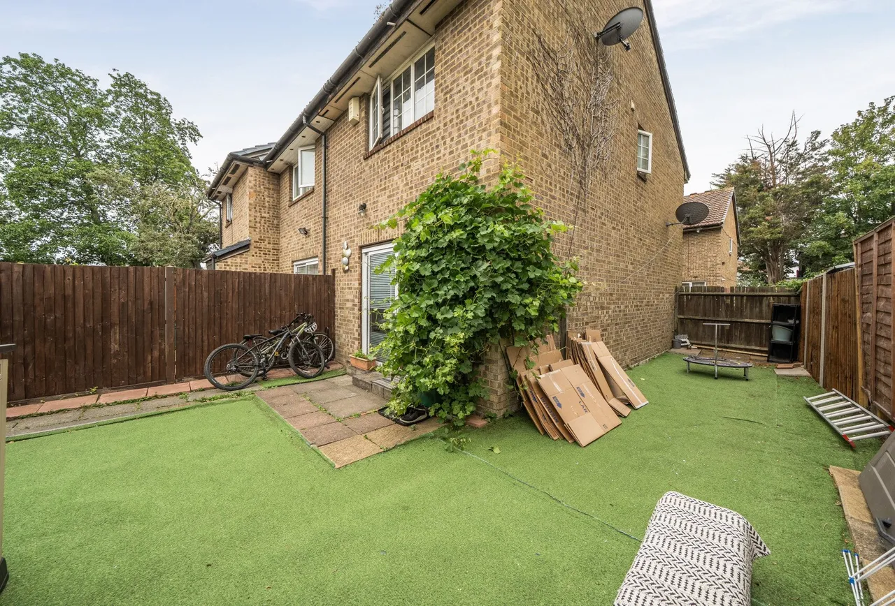 Tamworth Lane, Mitcham, CR4 1DA, photo 15