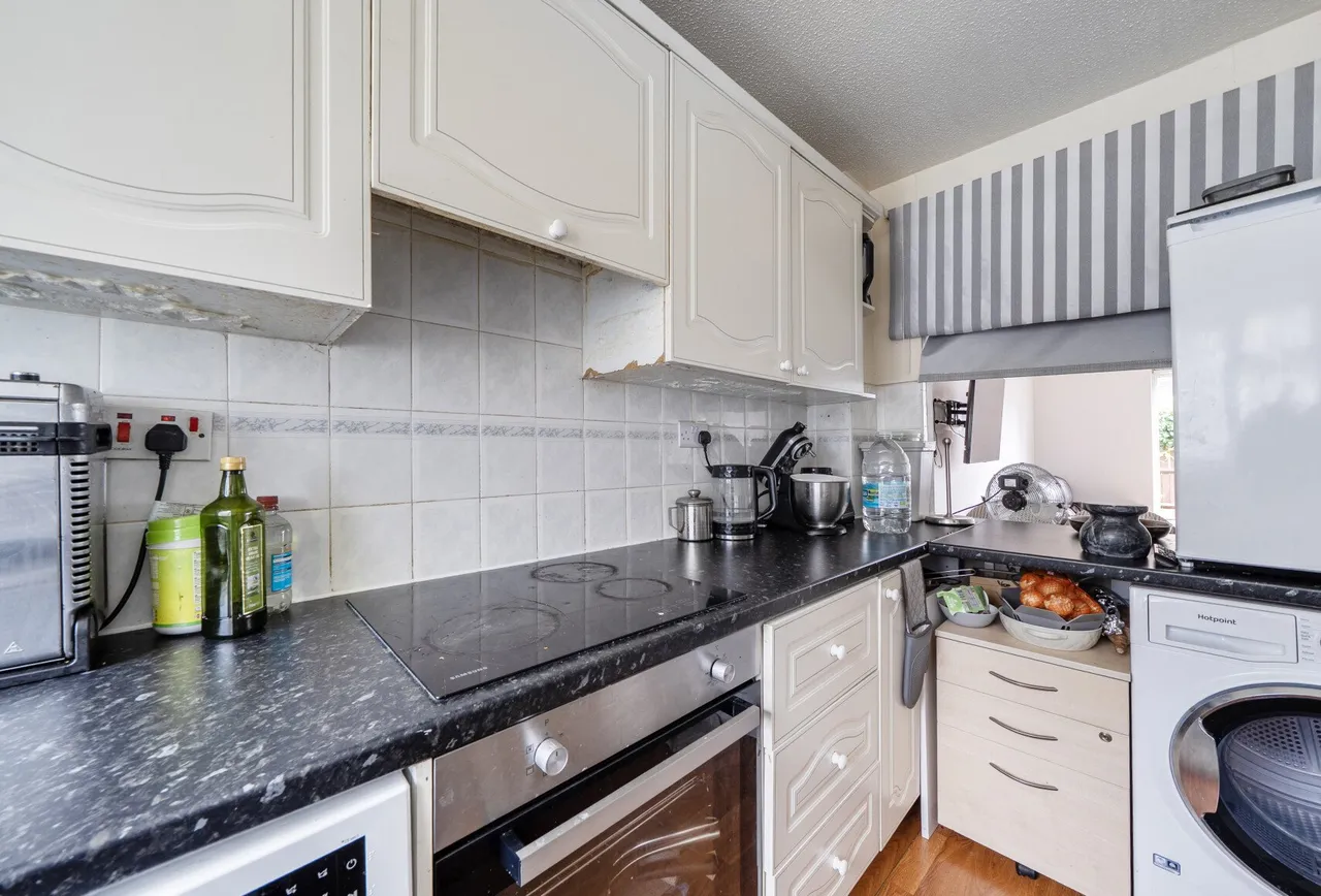 Tamworth Lane, Mitcham, CR4 1DA, photo 3