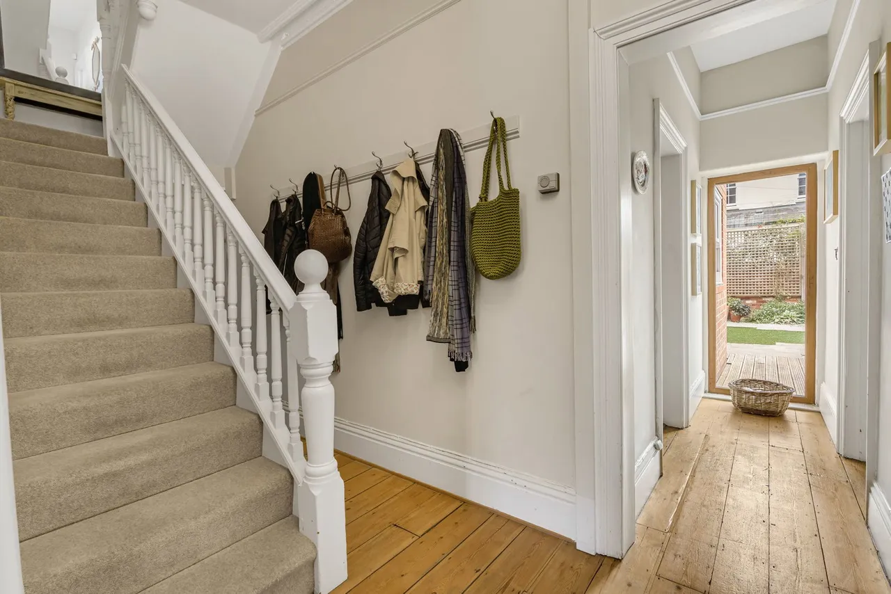 Hewlett Road, Cheltenham, GL52, photo 9