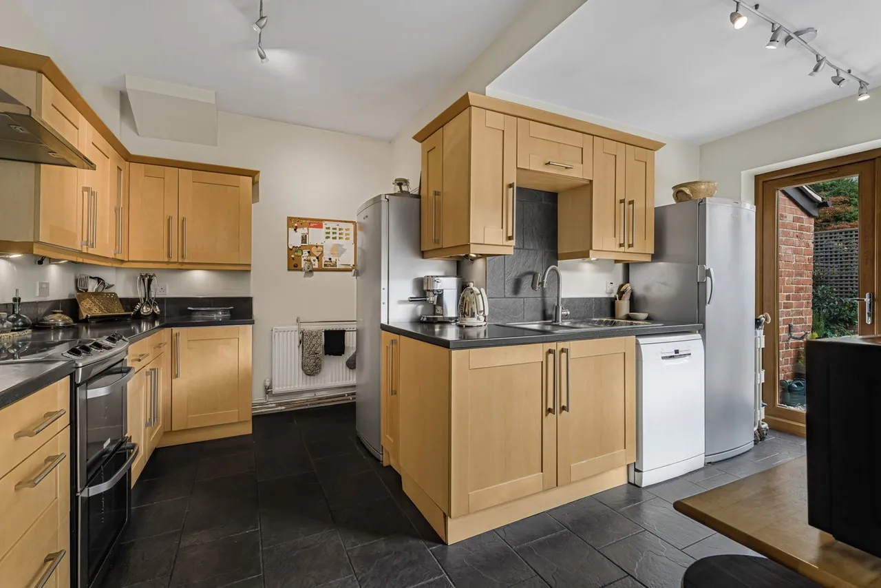 Hewlett Road, Cheltenham, GL52, photo 8