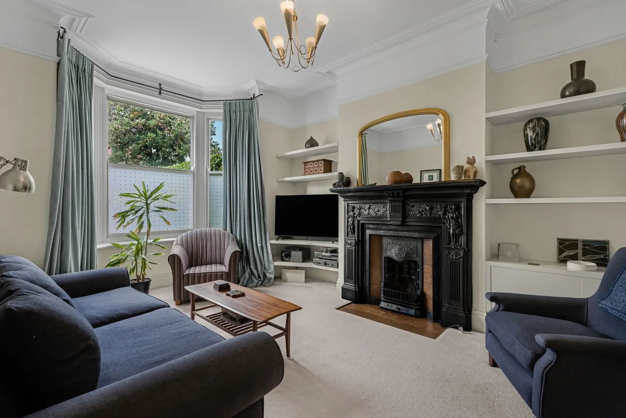 Hewlett Road, Cheltenham, GL52, photo 2
