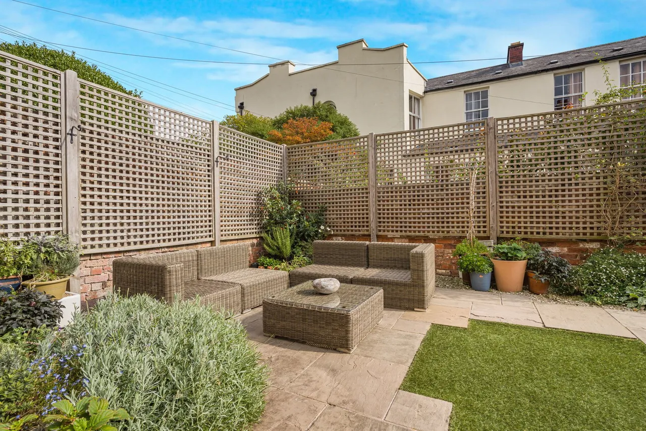 Hewlett Road, Cheltenham, GL52, photo 4