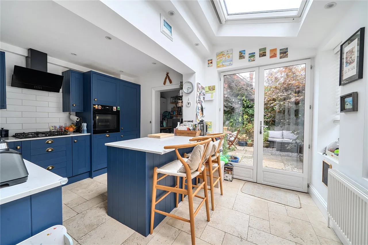 Upper South View, Farnham, Surrey, GU9 7JN, photo 8