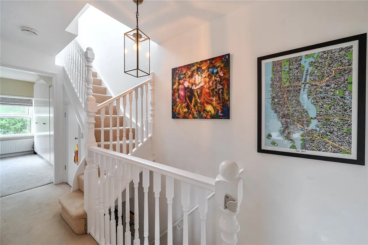 Upper South View, Farnham, Surrey, GU9 7JN, photo 11