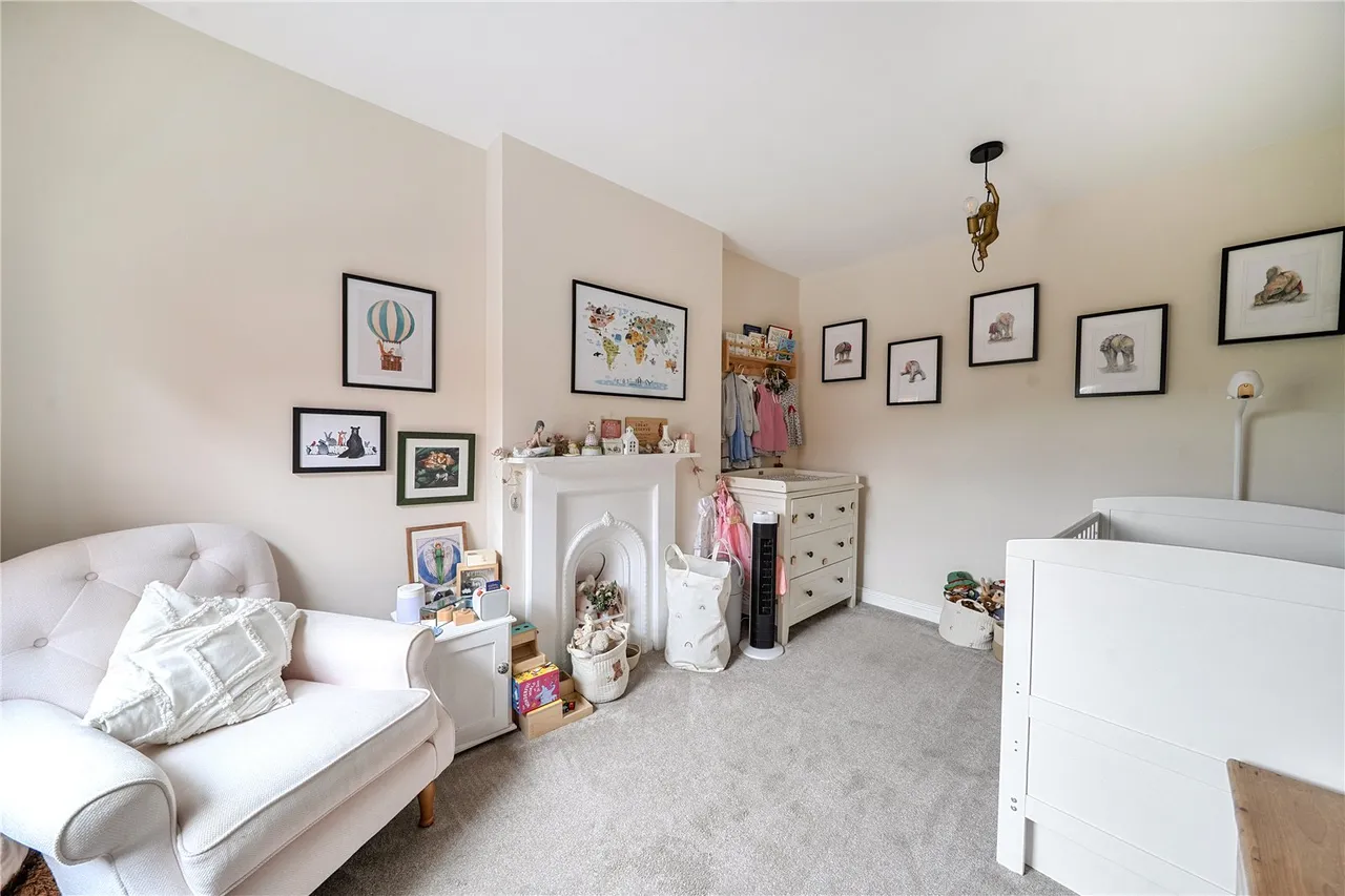 Upper South View, Farnham, Surrey, GU9 7JN, photo 12