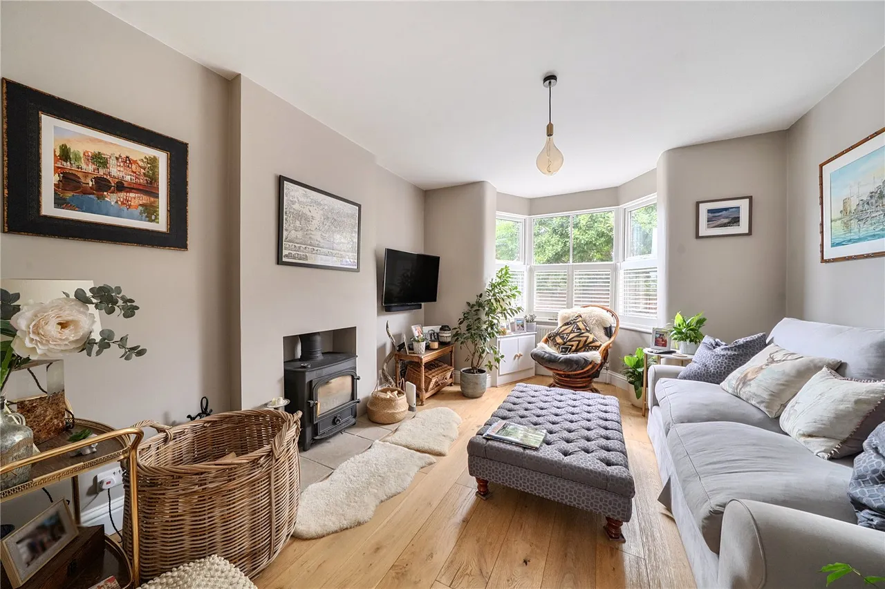 Upper South View, Farnham, Surrey, GU9 7JN, photo 4
