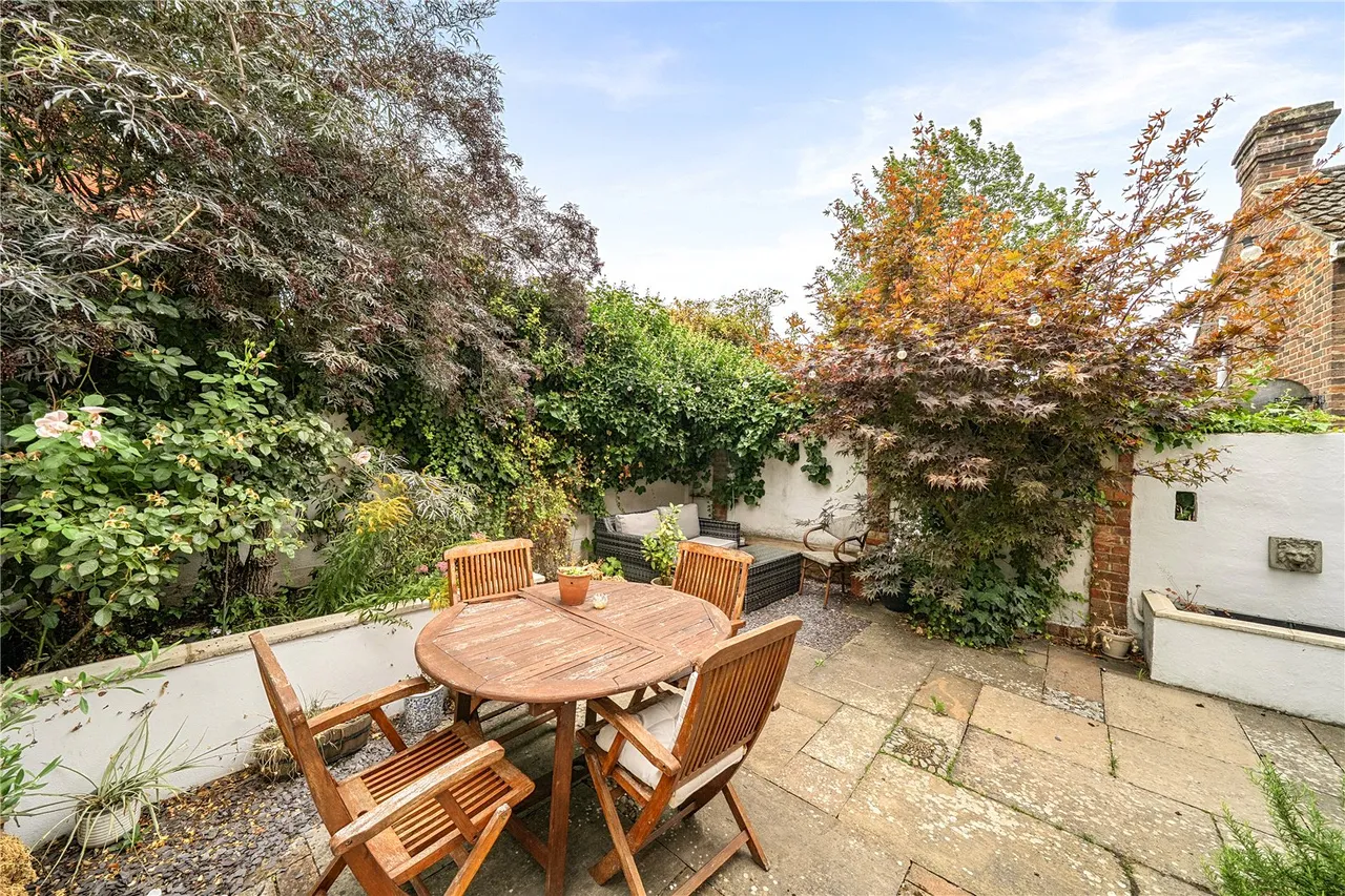 Upper South View, Farnham, Surrey, GU9 7JN, photo 7