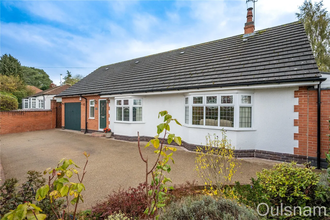 4 bed house for sale — Old Birmingham Road, Marlbrook, Bromsgrove, Worcestershire, B60 1HH