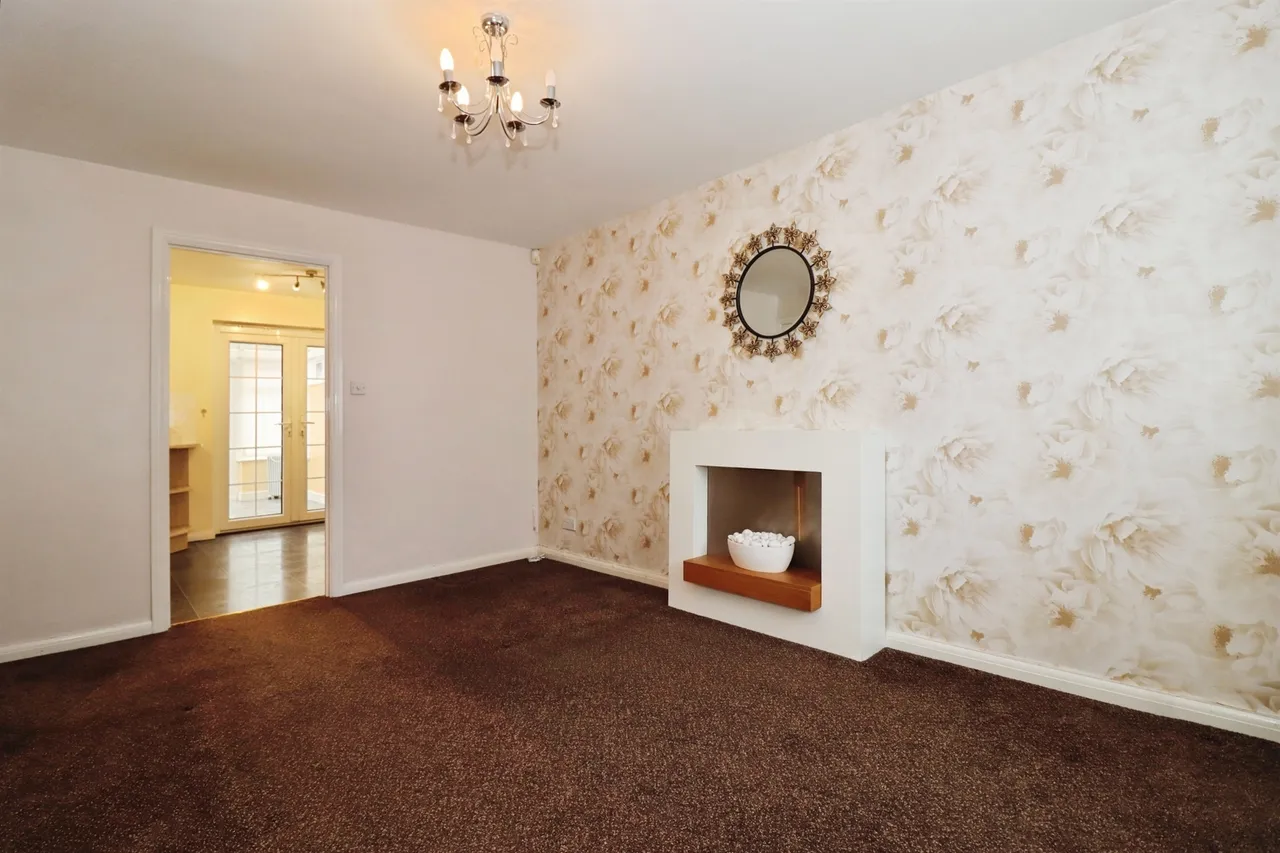 Bampton Croft, Emersons Green, BS16, photo 3