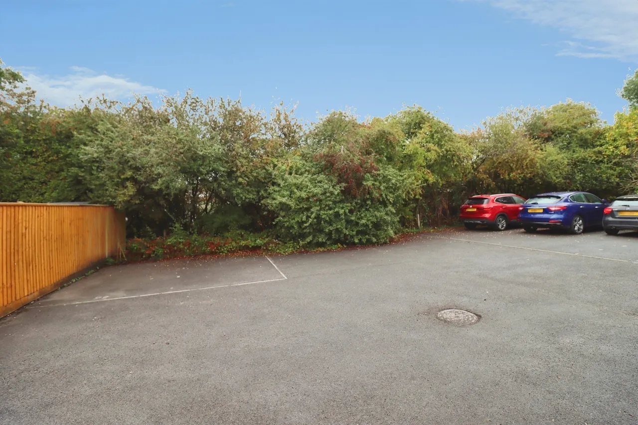 Bampton Croft, Emersons Green, BS16, photo 15