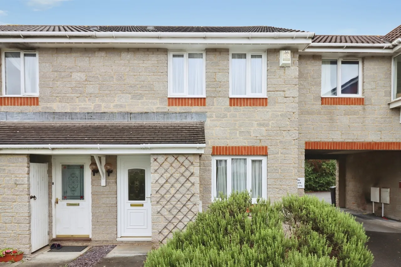 2 bed house for sale, Bampton Croft, Emersons Green, BS16