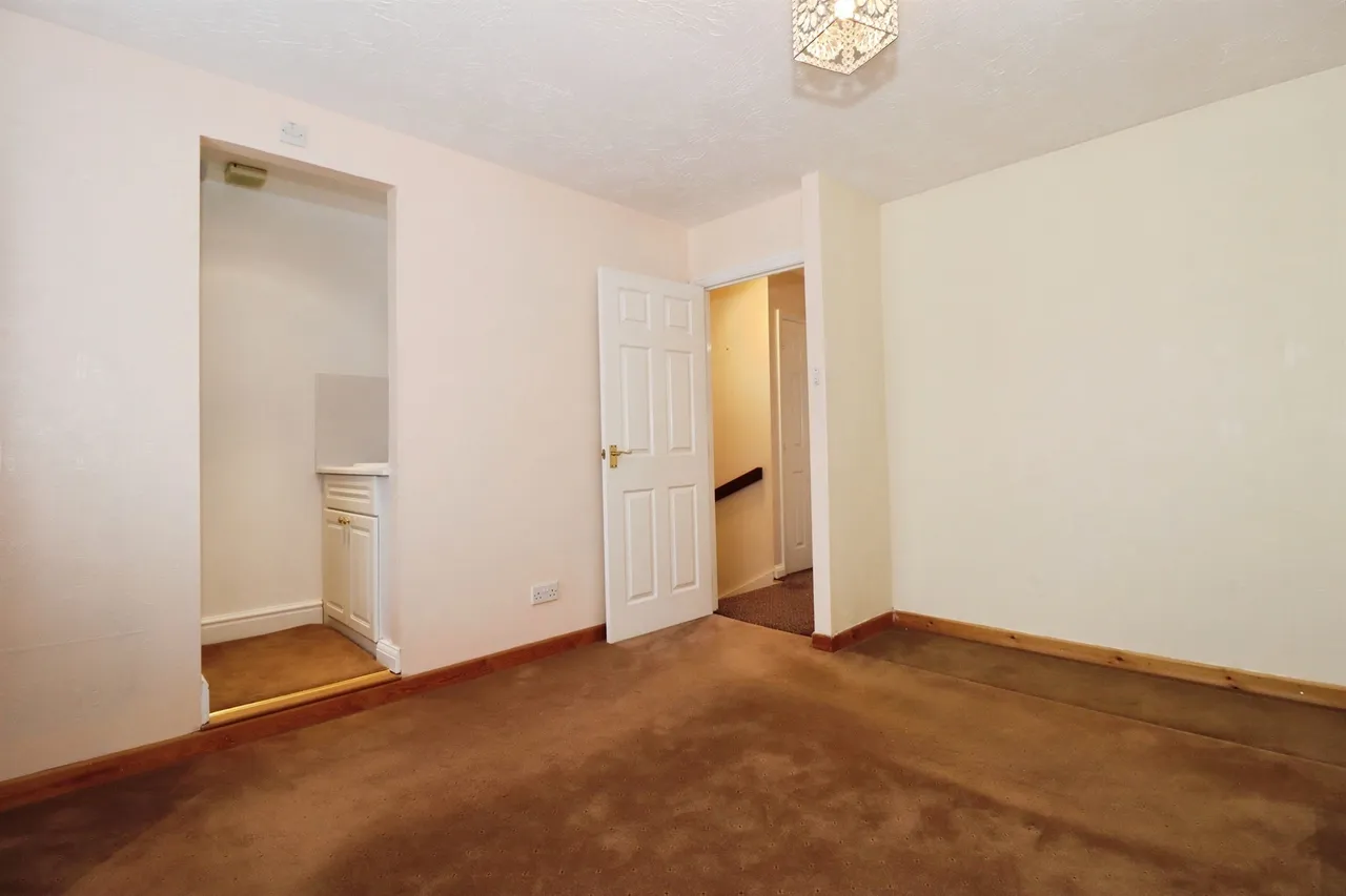 Bampton Croft, Emersons Green, BS16, photo 10