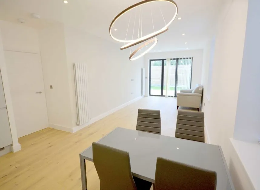 Neeld Crescent, Hendon, NW4, photo 3