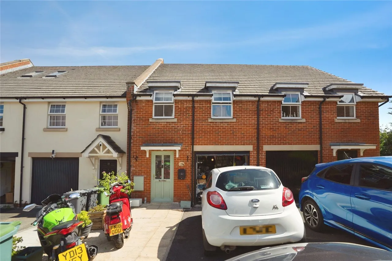 Dairy Crest Drive, Newport, PO30, photo 2