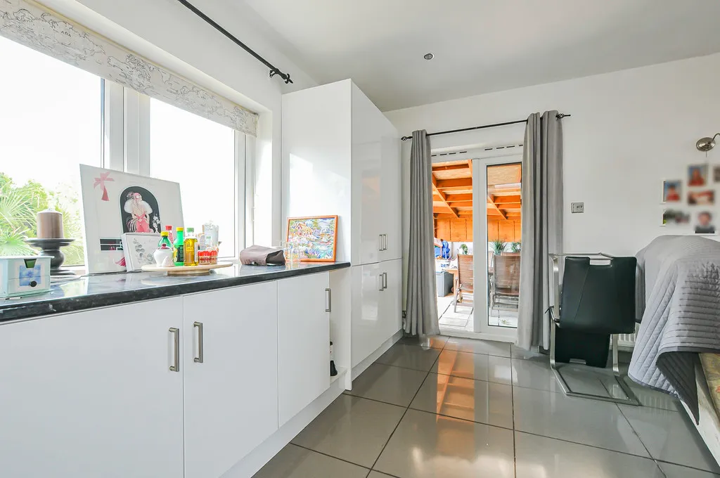 Stapenhill Road, Wembley, HA0, photo 18