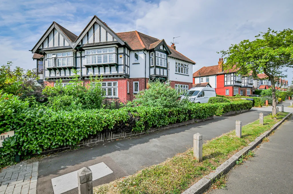 4 bed house for sale — Stapenhill Road, Wembley, HA0