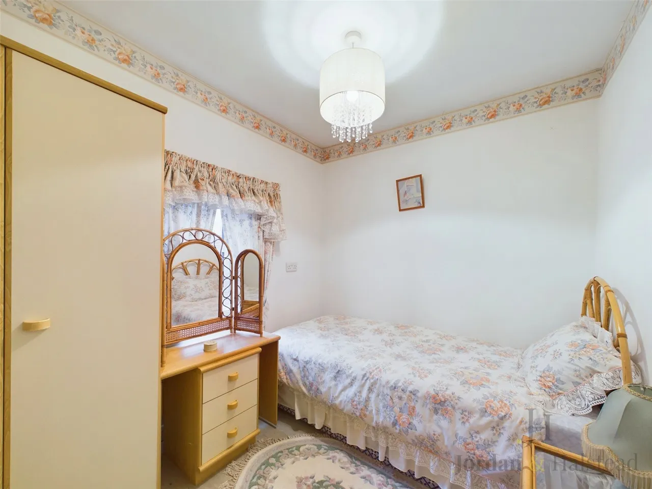 Off Fountain Lane, Frodsham, Cheshire, WA6 6SD, photo 6