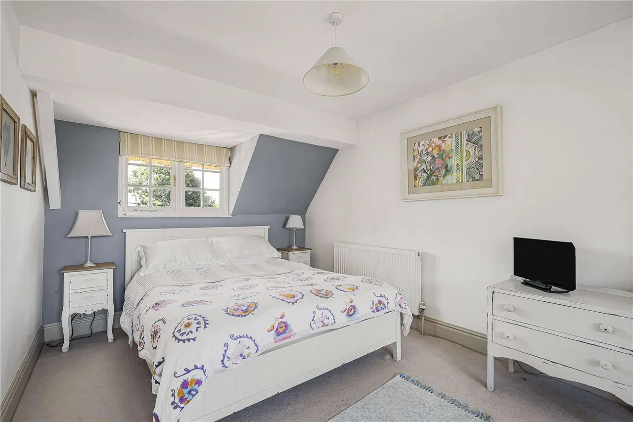 Lillingstone Road, Akeley, MK18, photo 12