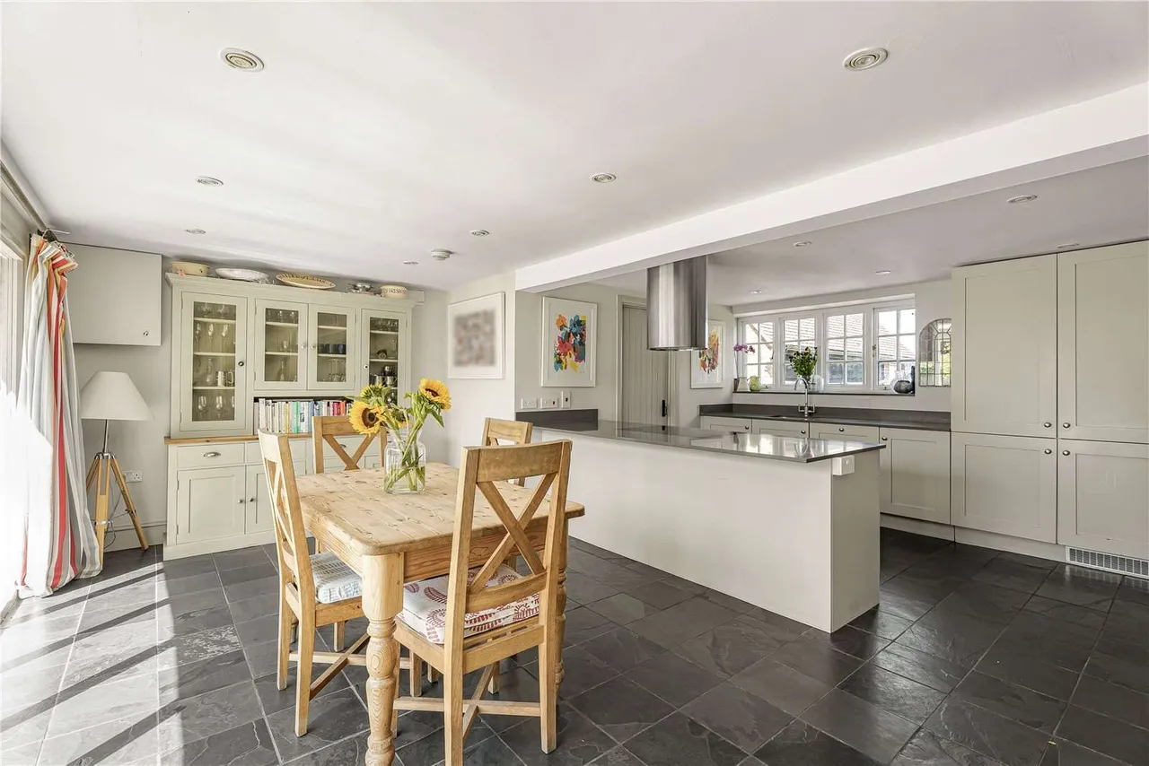 Lillingstone Road, Akeley, MK18, photo 4