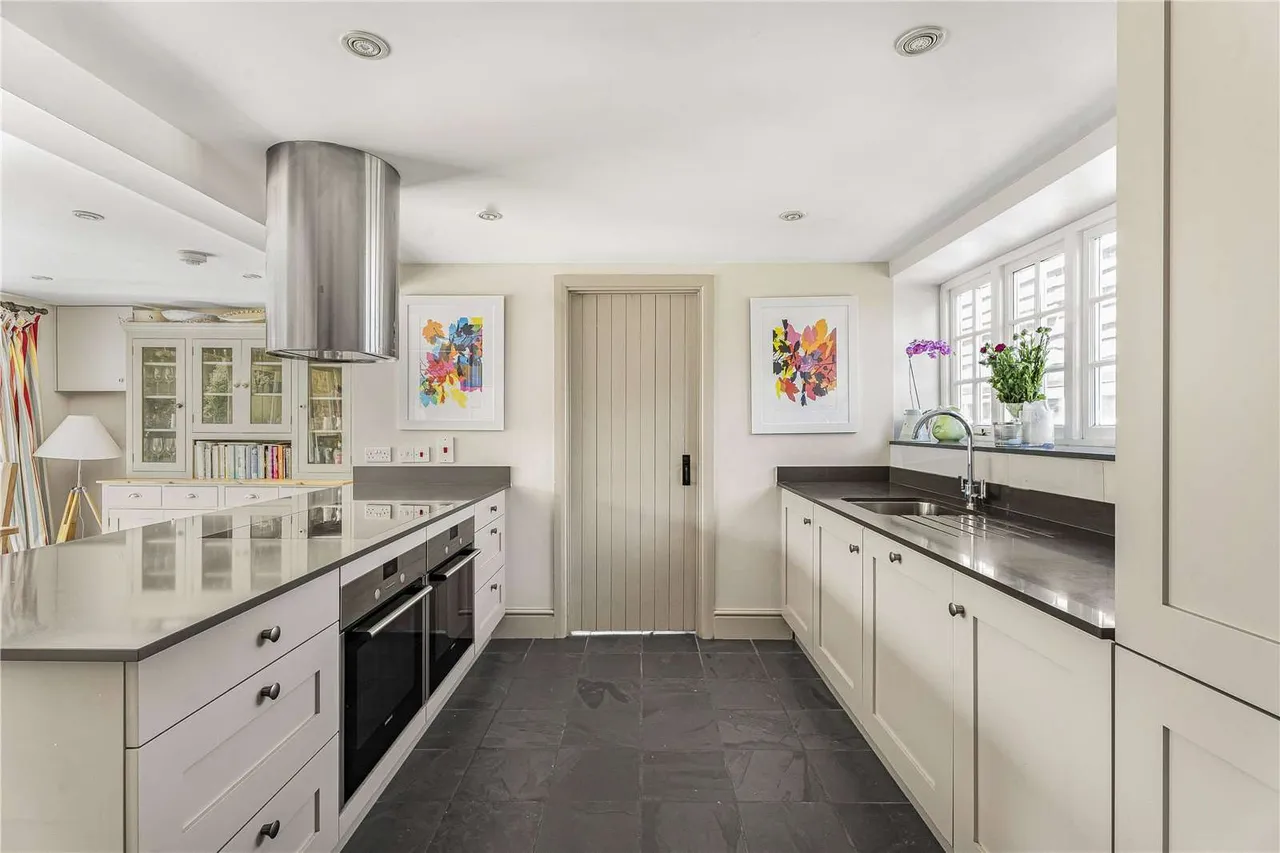 Lillingstone Road, Akeley, MK18, photo 5