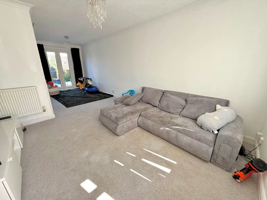 Henley Close, Houghton Regis LU5 5SA, photo 9