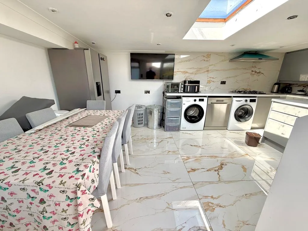 Henley Close, Houghton Regis LU5 5SA, photo 13