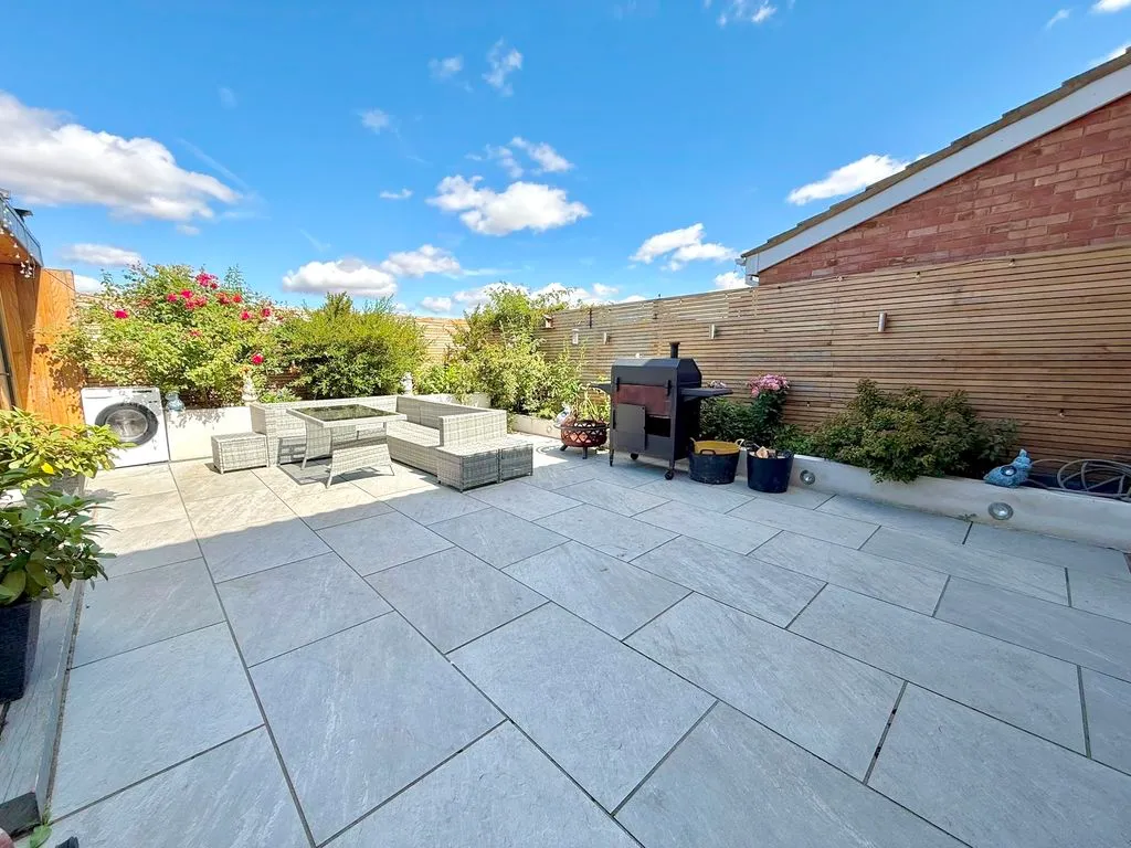 Henley Close, Houghton Regis LU5 5SA, photo 16