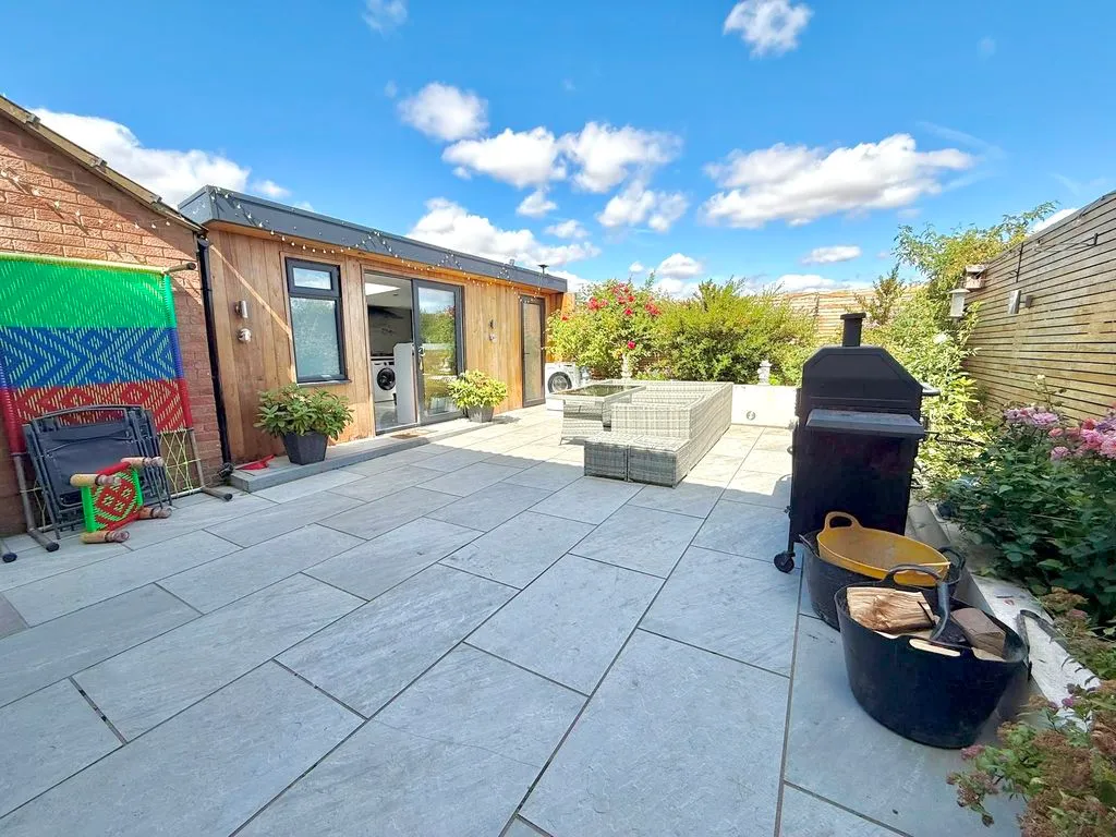 Henley Close, Houghton Regis LU5 5SA, photo 12