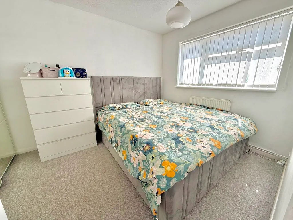 Henley Close, Houghton Regis LU5 5SA, photo 6