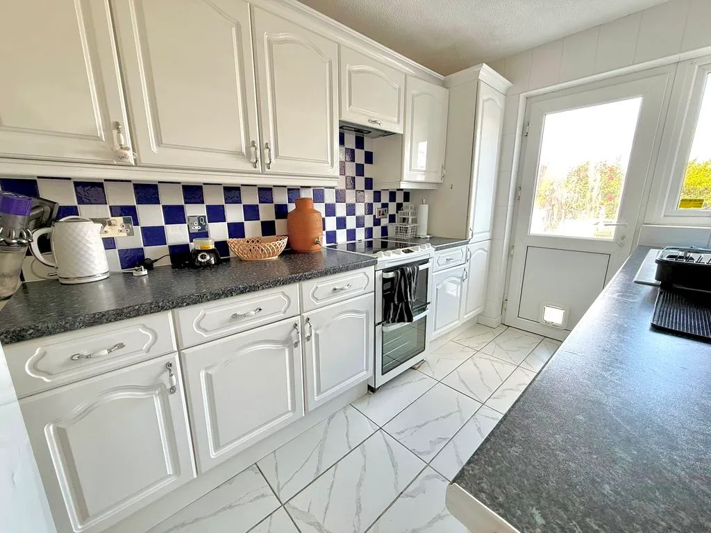 Henley Close, Houghton Regis LU5 5SA, photo 10