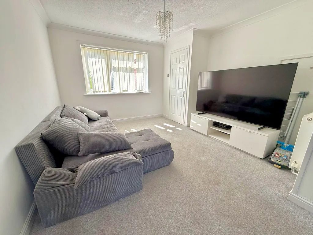 Henley Close, Houghton Regis LU5 5SA, photo 4