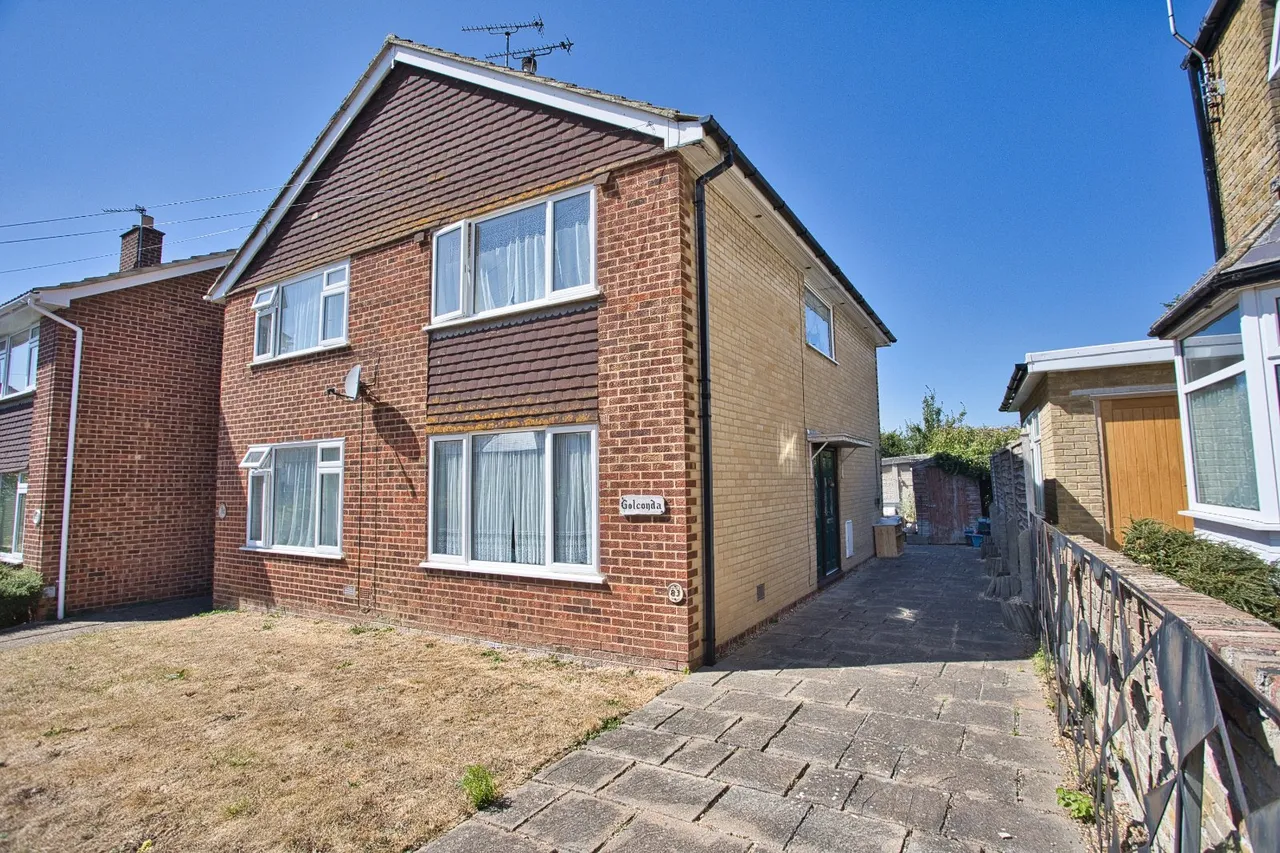 2 bed house for sale, Woodnesborough Road, Sandwich, CT13