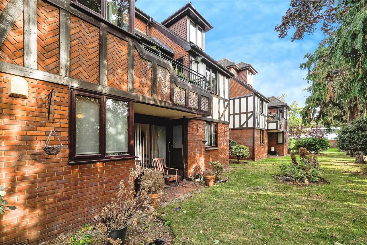 Ridgemont Place, Parkstone Avenue, Hornchurch, Essex, RM11, photo 23