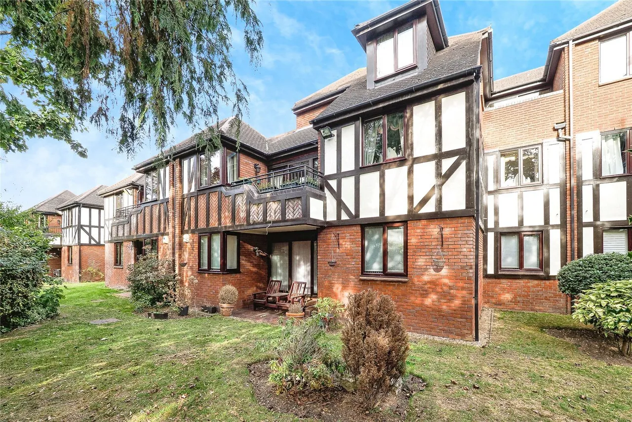 Ridgemont Place, Parkstone Avenue, Hornchurch, Essex, RM11, photo 22