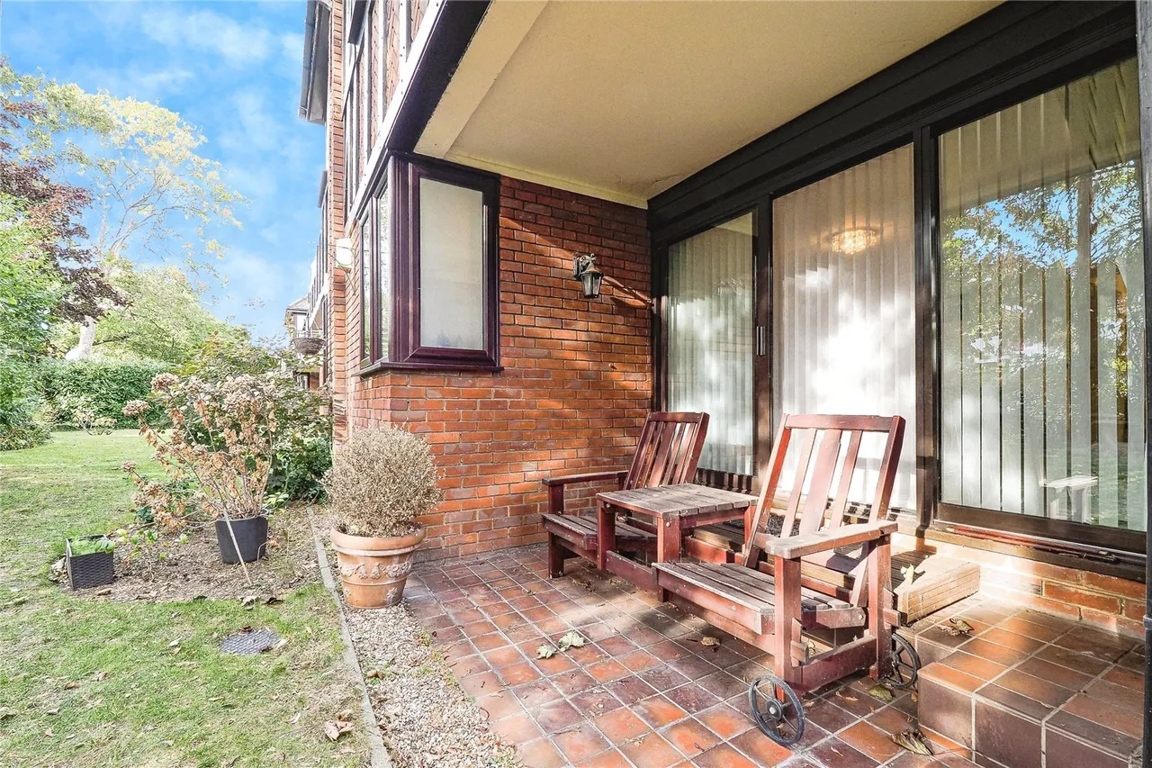 Ridgemont Place, Parkstone Avenue, Hornchurch, Essex, RM11, photo 3