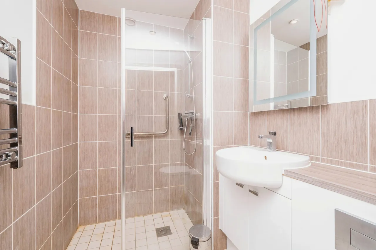 St Margarets Way, Midhurst, GU29, photo 11