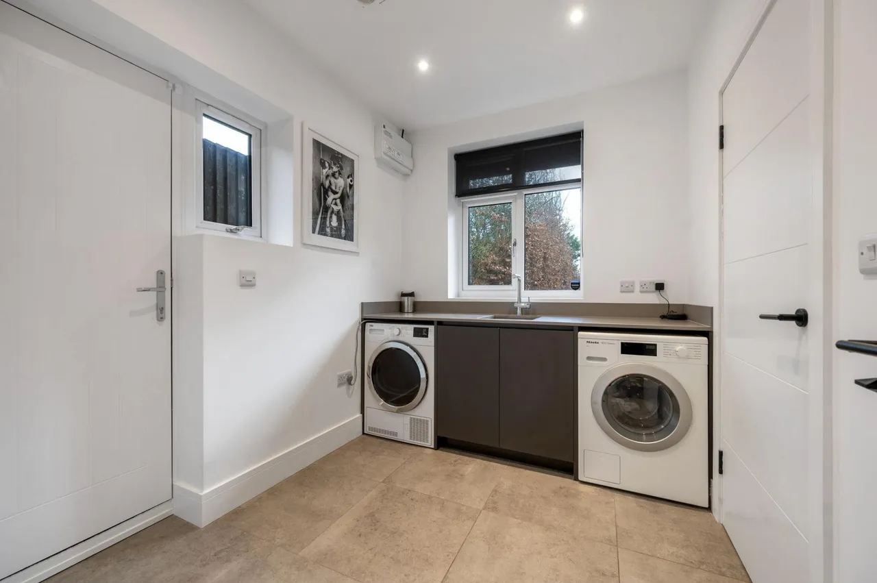 Old Great North Road, Stibbington, PE8, photo 10